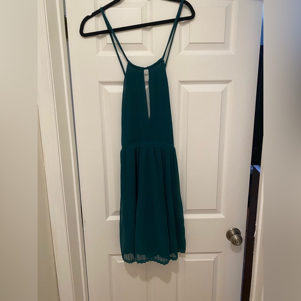 H&M Emerald Green Chiffon Pleated Halter Mini Dress - Picture 5 of 7